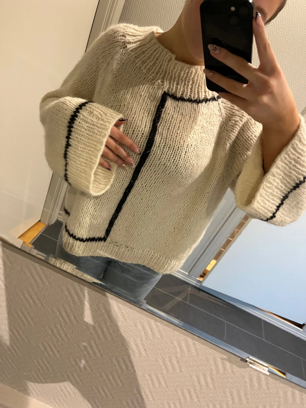 Contrast sweater-oppskrift